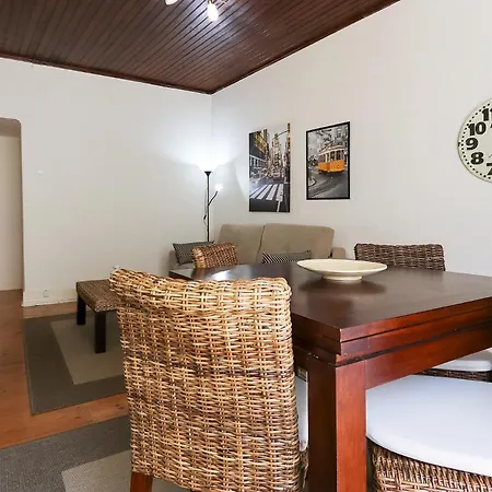 Cozy And Sunny - Anjos, Apartment