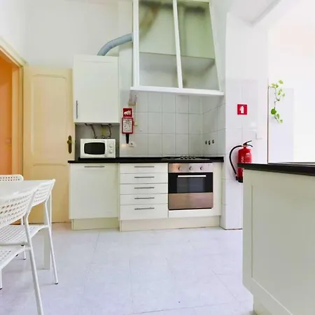 Cozy And Sunny - Anjos, Apartamento