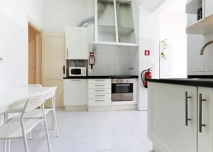 Cozy And Sunny - Anjos, * Lissabon