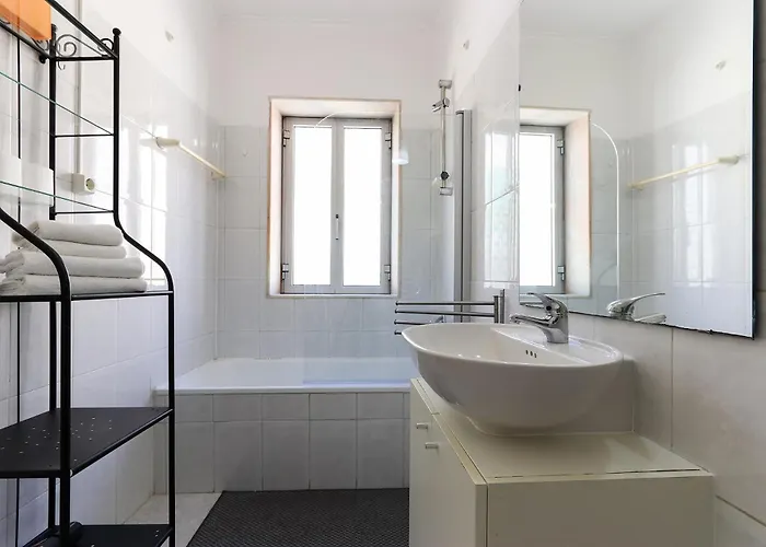 Cozy And Sunny - Anjos, * Lissabon