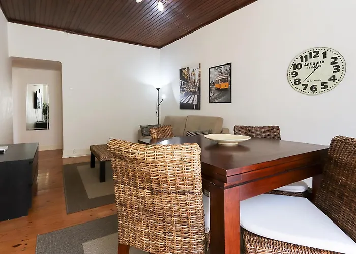 Cozy And Sunny - Anjos, Apartment